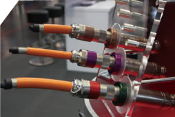 激情碰撞的新能源汽车试驾